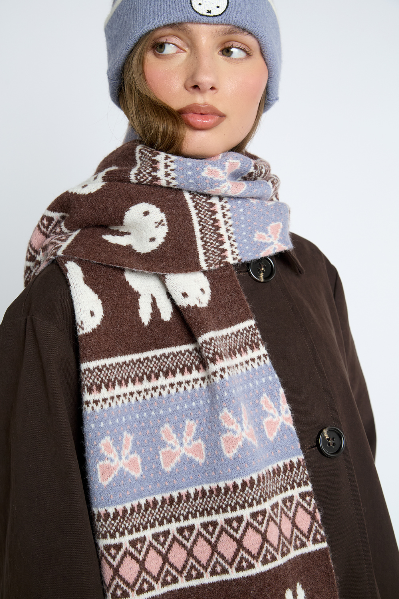 Miffy x Daisy St. Intarsia Scarf