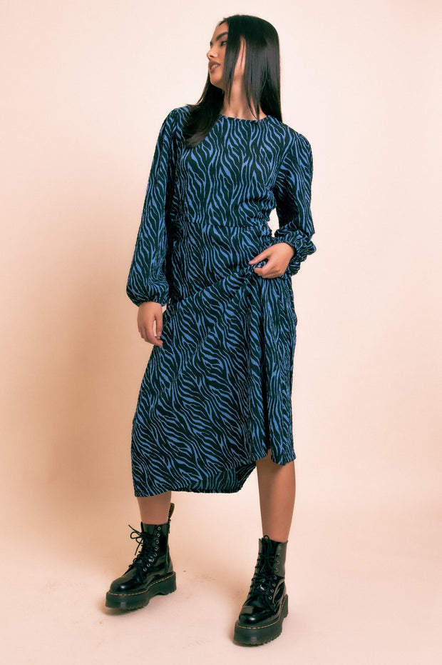 Daisy Street Printed Crinkle Midi Dress With Cut Out Detail