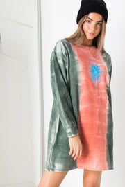 Daisy Street Oversized T-Shirt Dress with Le Soleil Print in Tie-Dye