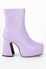 Heartbreak Platform Heeled Ankle Boots in Lilac