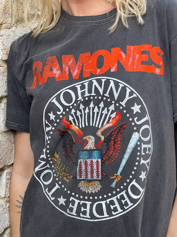 Daisy Street Relaxed T-shirt with Ramones Band Logo Print